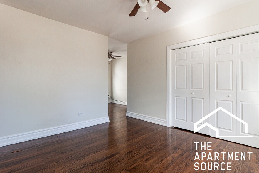 Building Photo - 2133 W Giddings St