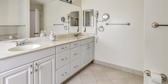 Building Photo - 1110 NW 108th Ave