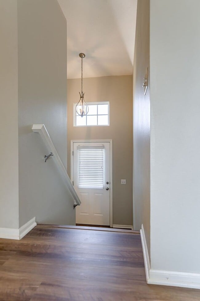 Building Photo - Must See 3 Bedroom In Coyote Run!!