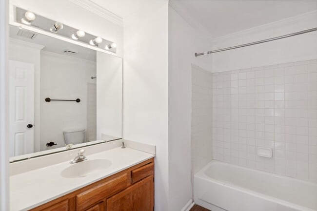 Building Photo - Charming 4 bedroom 3 bathroomSingle-Family Home for Rent! Discover your dream home with this stun...