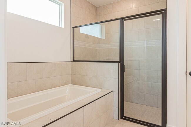 Building Photo - 4155 NW 38th St