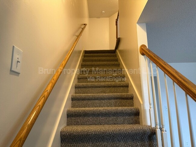 Building Photo - 5606 Boxwood Garden Way