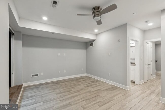 Building Photo - 814 N Uber St