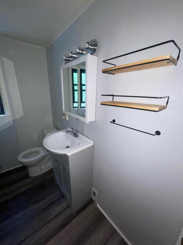 Building Photo - 1221 E 2nd St