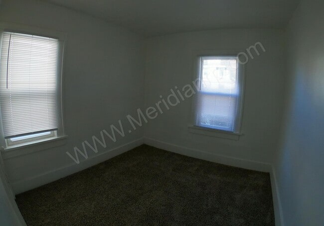 Building Photo - 452 E Wildwood Ave