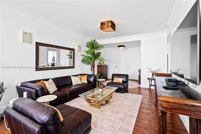 Building Photo - 18201 Collins Ave