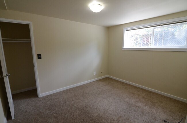 Building Photo - 1409 NW 65th St
