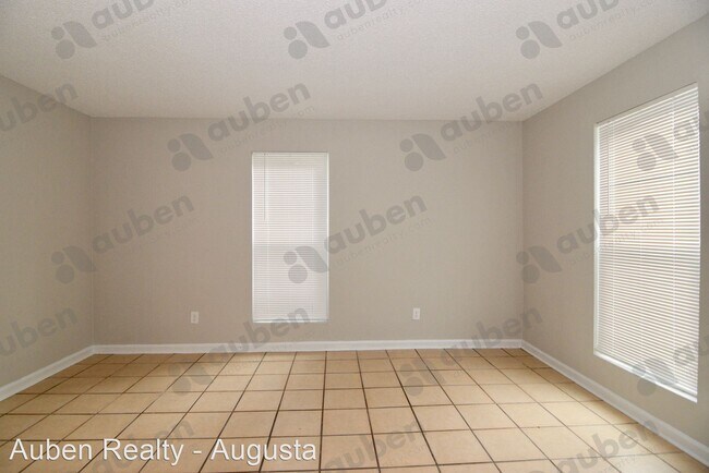 Building Photo - 2 br, 1.5 bath House - 2312 Winston Way
