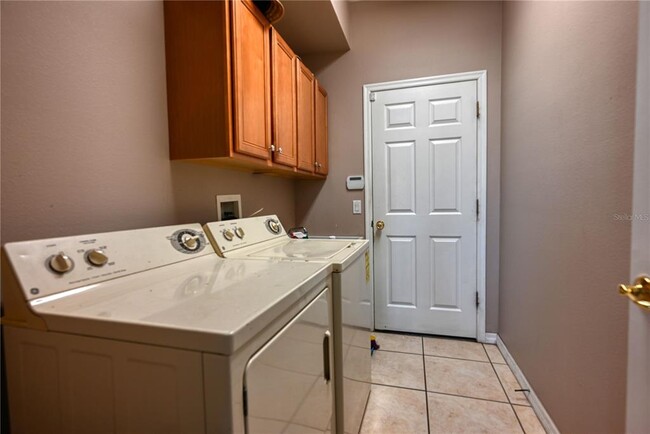 Building Photo - 2409 Greenwillow Dr