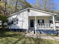 Building Photo - Single-Family Home Downtown--No Breed Restrictions!