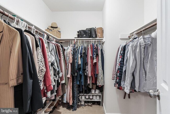 Building Photo - 12165 Abbey Glen Ct