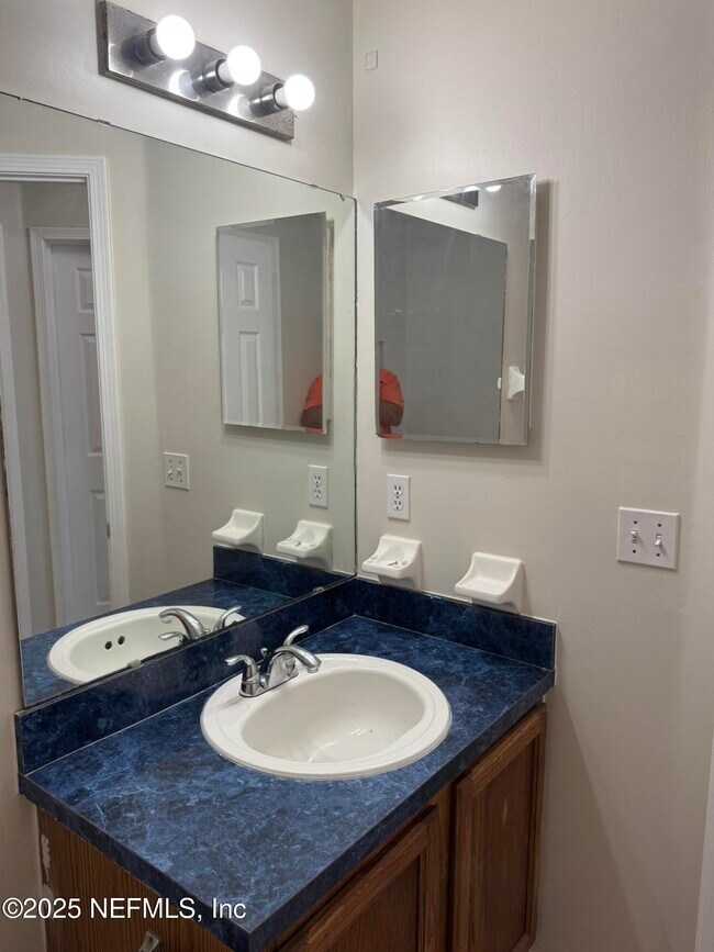 Building Photo - 84042 St James Ct