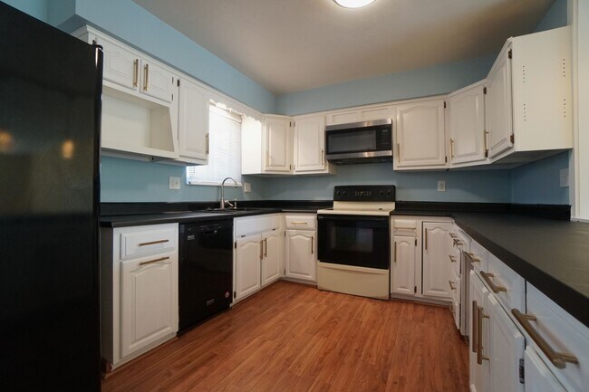 Building Photo - 1822 Wooten Rd