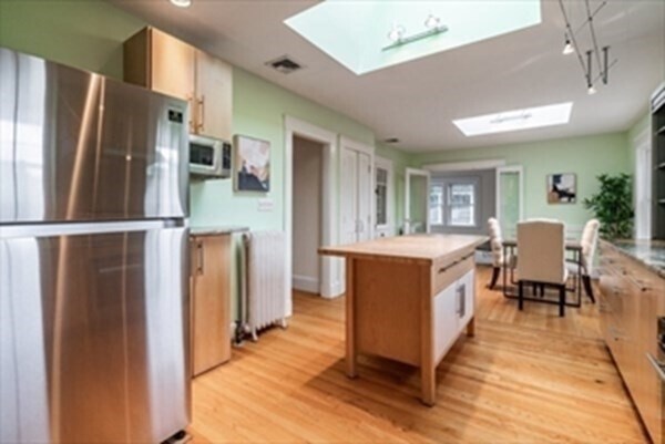 Building Photo - 109 Rockview St