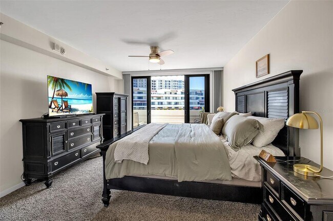 Building Photo - 1485 Gulf of Mexico Dr