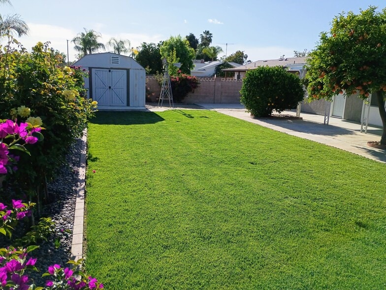 Building Photo - 41315 Sequoia Ln