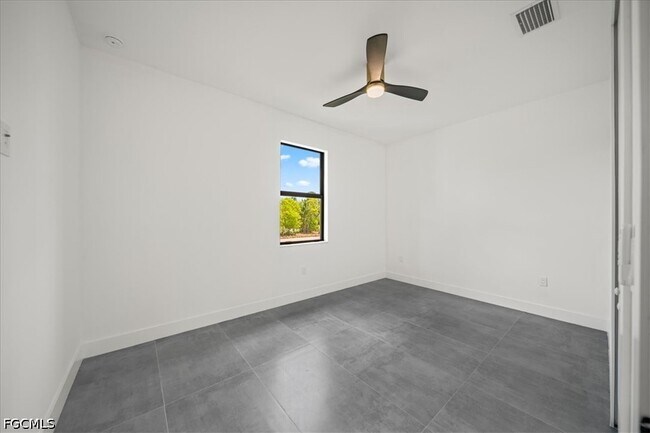 Building Photo - 4536 NW 35th Pl