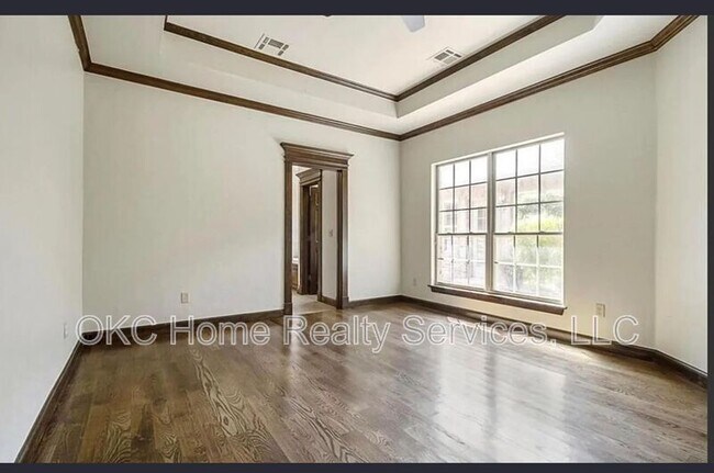 Building Photo - 1216 NW 190th Pl