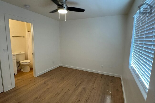 Building Photo - 1455 E Taylor St