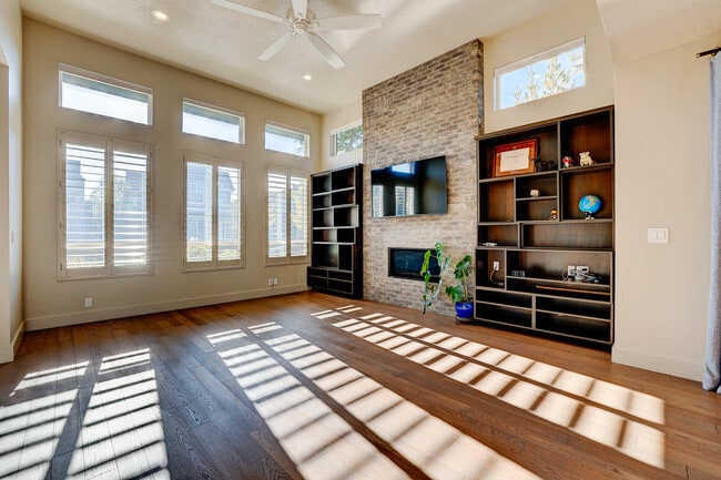 Building Photo - 3045 S Shadywood Way