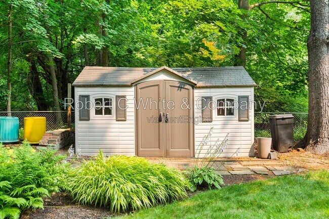 Building Photo - 24 Topstone Dr