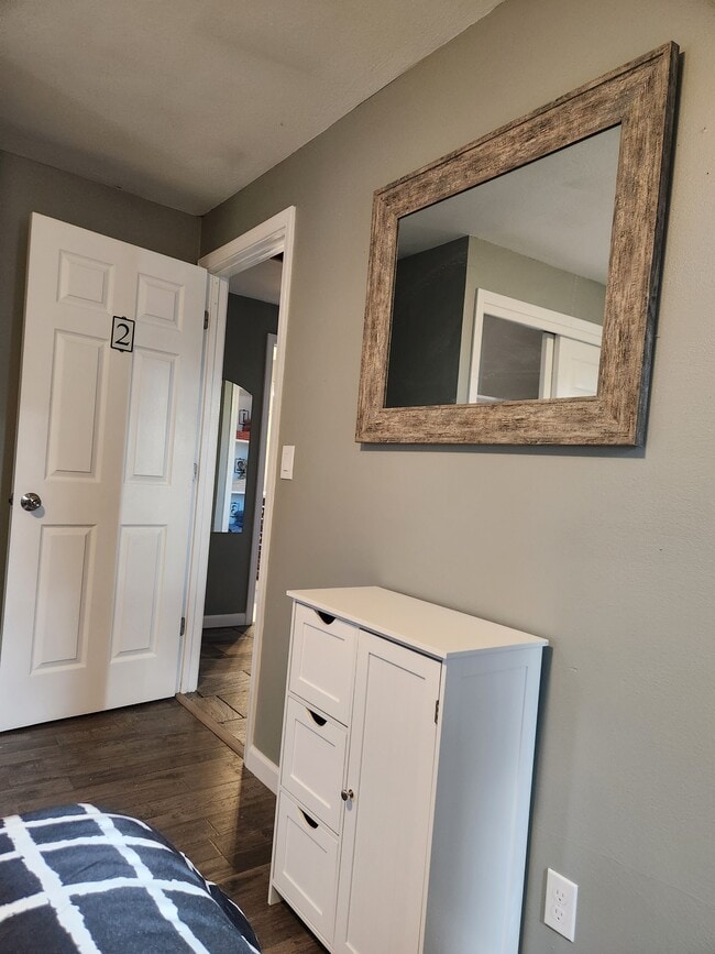 Building Photo - 2075 E Alder St