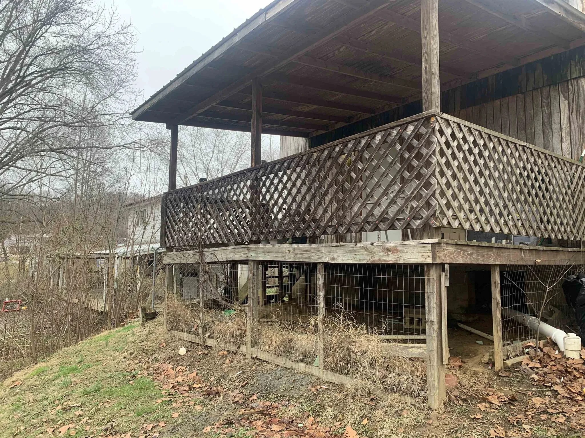 Deck - 2901 W Virginia St