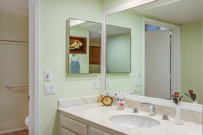 Building Photo - 5500 Paseo Del Lago W