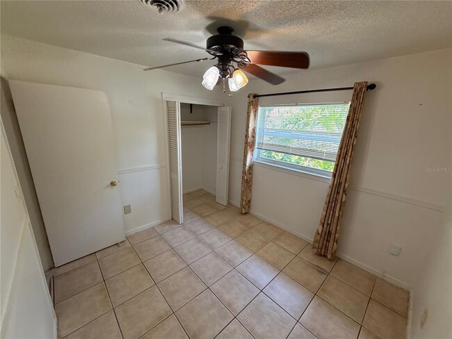 Building Photo - 10929 Fernando St