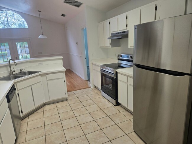 Building Photo - 3 Bedroom/2 Bath Home in Cherry Tree