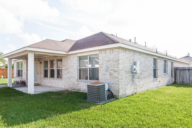 Building Photo - 4722 Silver Spruce Ln