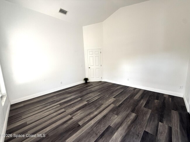 Building Photo - 2924 Pebble Creek St