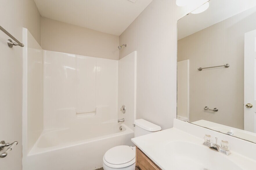 Building Photo - 12205 Hamilton Jones Dr