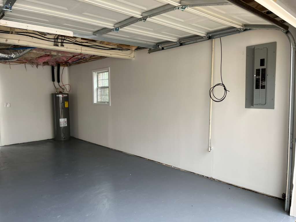 Building Photo - 1308 Woodfall Dr