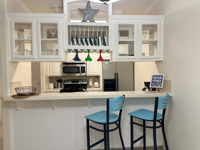 Building Photo - 118 E Campeche St