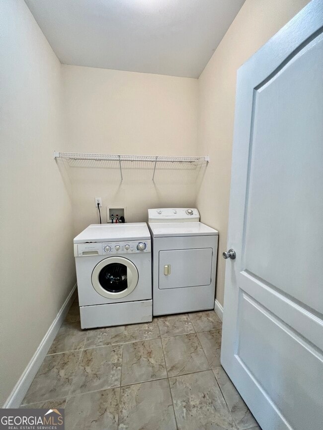 Building Photo - 160 Trail Creek St