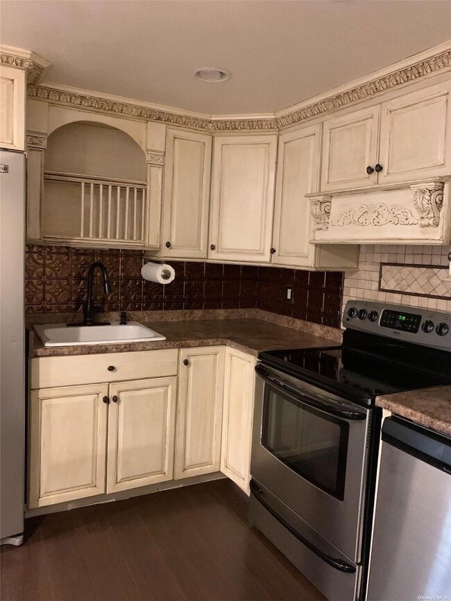 Building Photo - 1086 Jackson Ave