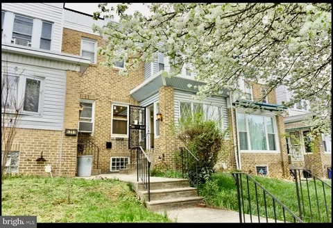 Building Photo - 1709 N Robinson St
