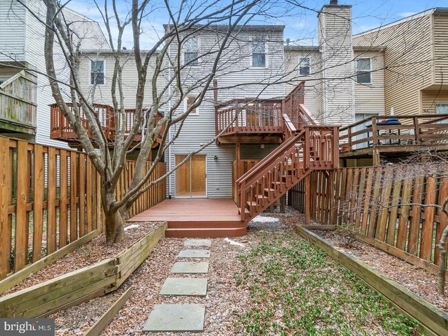 Building Photo - 1318 Alderton Ln