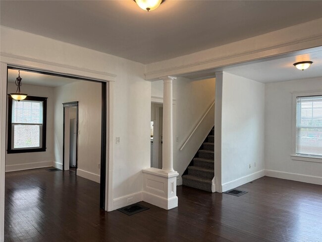 Building Photo - 26 Linden Ave