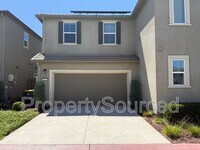 Building Photo - 2044 Daimler St