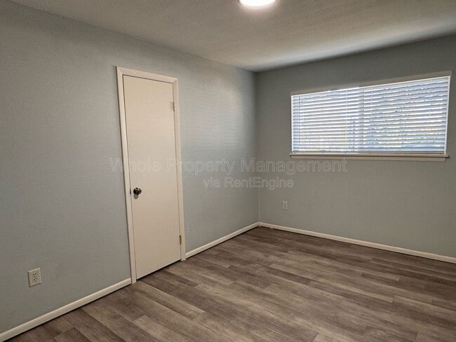 Building Photo - 2380 E Geddes Ave