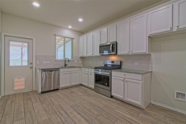 Building Photo - 468 Perryville Lp