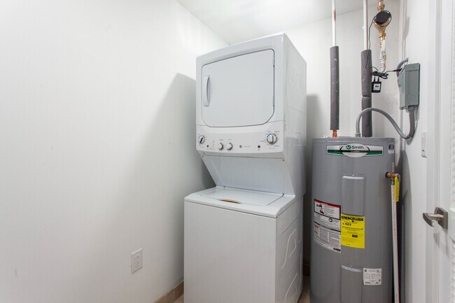 Building Photo - 1533-39 Parrish St