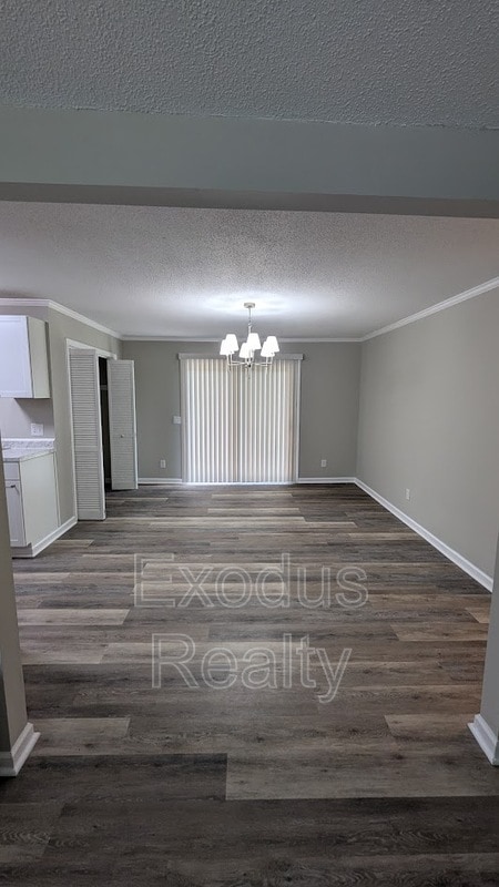 Building Photo - 8708 Peach Tree Dr