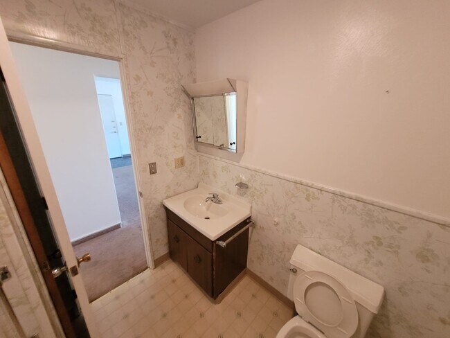 Building Photo - 266 Hinkley Dr