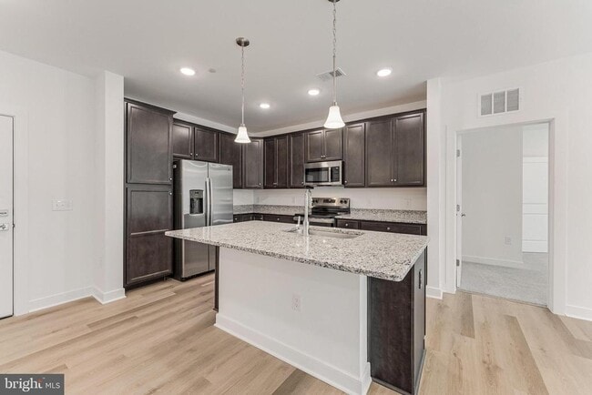 Building Photo - 21731 Dovekie Ter