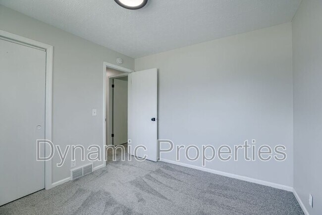 Building Photo - 15342 Sarpy Cir