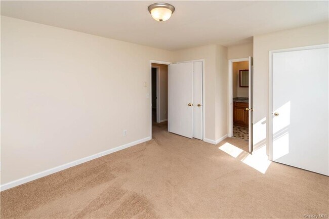 Building Photo - 8 Herman Ave