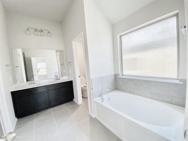Building Photo - 10714 Ashlesha Ln